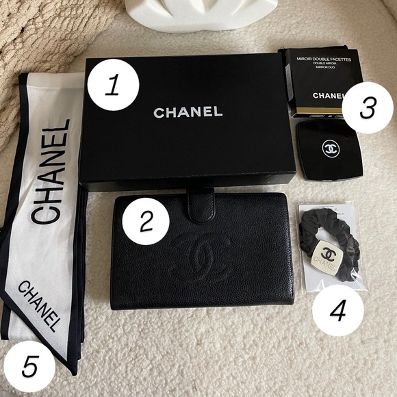 🚨CHANEL bundle (giftable)🚨 - Picture 3 of 10
